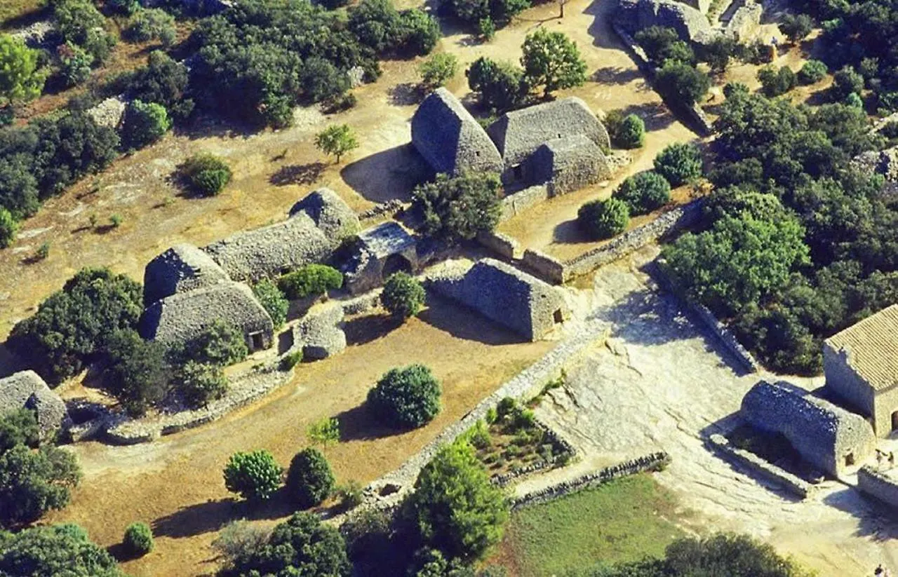 Hostellerie Du Luberon Vaugines