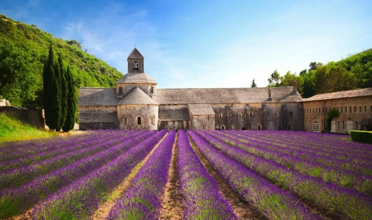 Hostellerie Du Luberon Vaugines Hotel