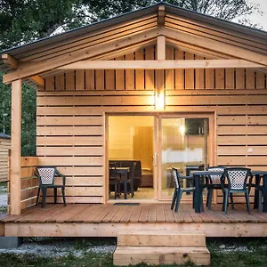 Village Mont Blanc - Camping L'ecureuil Sallanches
